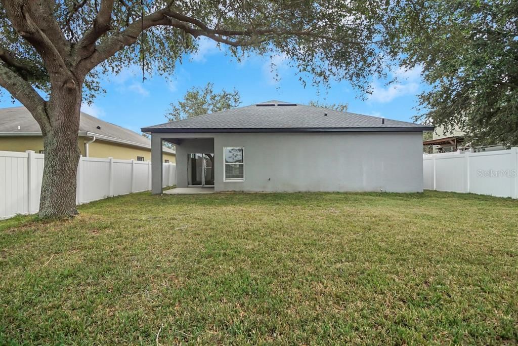 For Sale: $337,500 (3 beds, 2 baths, 1897 Square Feet)