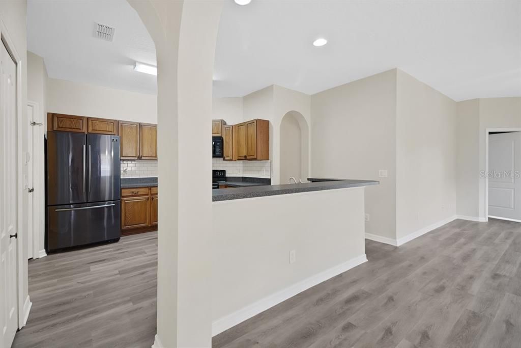 For Sale: $337,500 (3 beds, 2 baths, 1897 Square Feet)