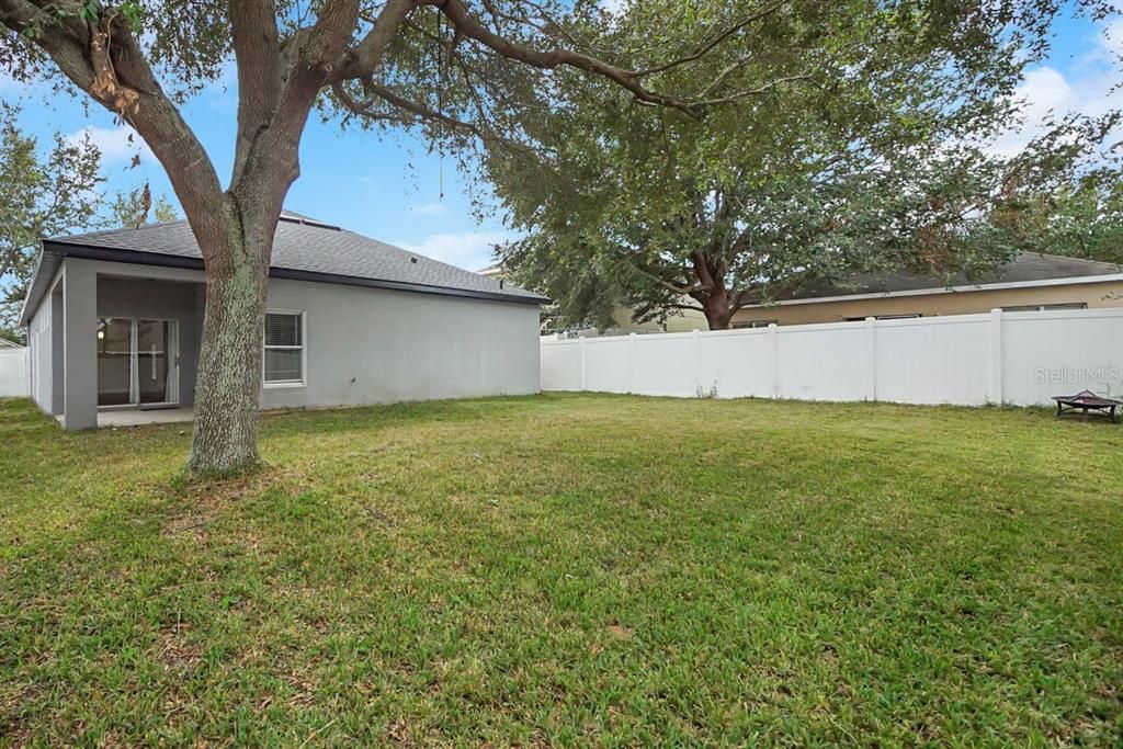 For Sale: $337,500 (3 beds, 2 baths, 1897 Square Feet)