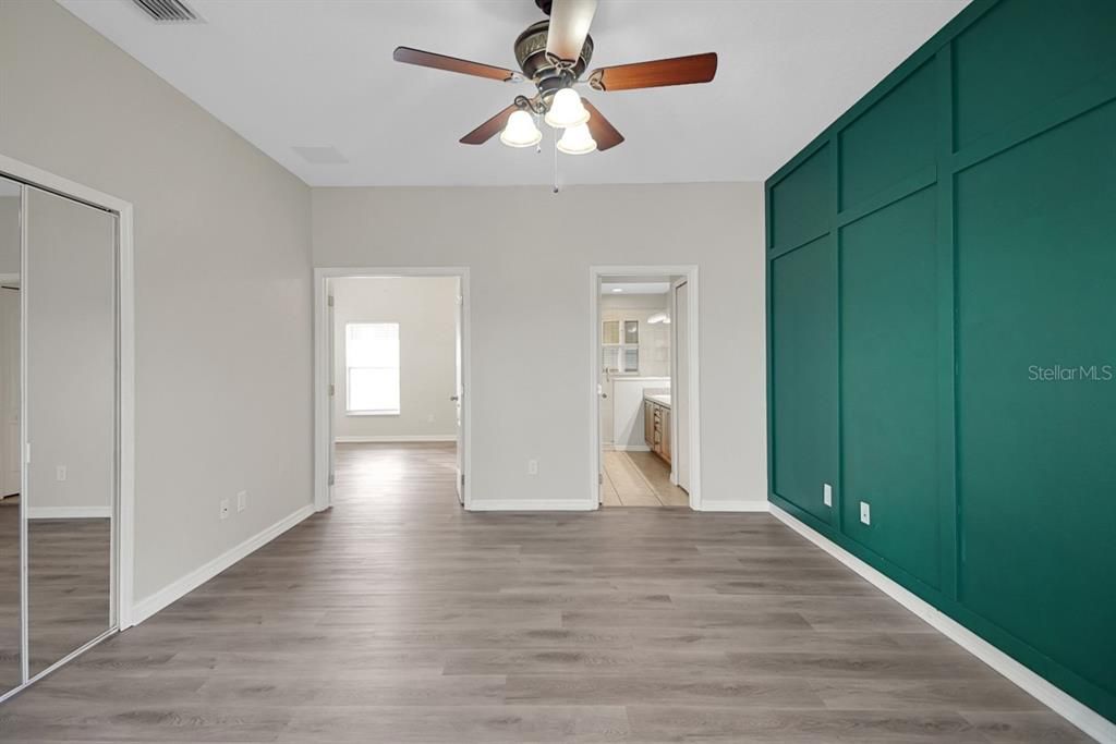 For Sale: $337,500 (3 beds, 2 baths, 1897 Square Feet)