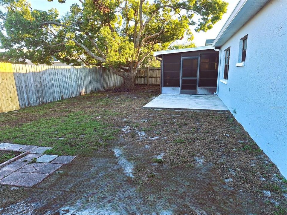 For Sale: $319,500 (3 beds, 2 baths, 1376 Square Feet)