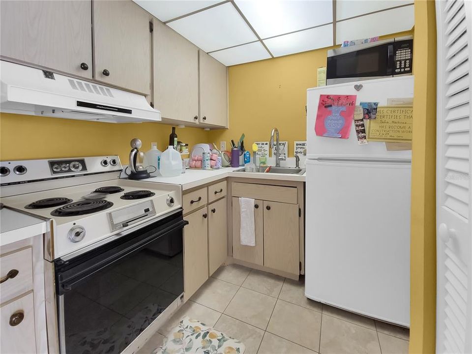 For Rent: $1,250 (1 beds, 1 baths, 663 Square Feet)