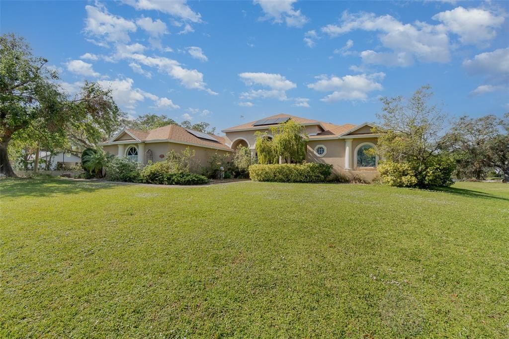 For Sale: $1,050,000 (3 beds, 3 baths, 3618 Square Feet)