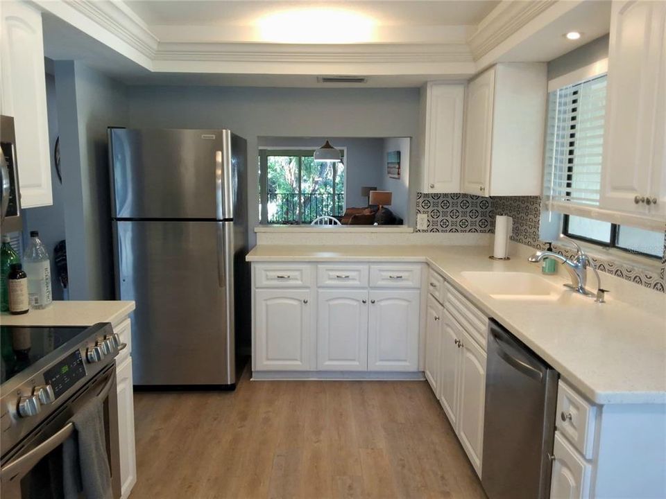 For Sale: $249,999 (2 beds, 2 baths, 1452 Square Feet)