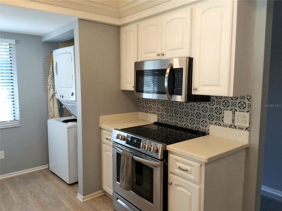 For Sale: $249,999 (2 beds, 2 baths, 1452 Square Feet)