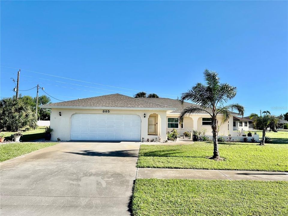 For Sale: $450,000 (3 beds, 2 baths, 1815 Square Feet)