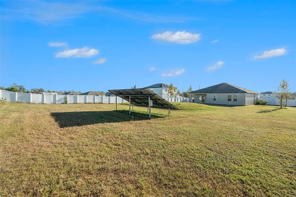 For Sale: $410,000 (3 beds, 2 baths, 1679 Square Feet)