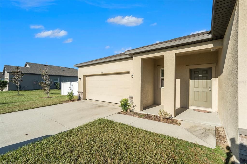 For Sale: $410,000 (3 beds, 2 baths, 1679 Square Feet)