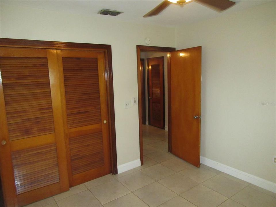 For Rent: $2,100 (2 beds, 1 baths, 1246 Square Feet)