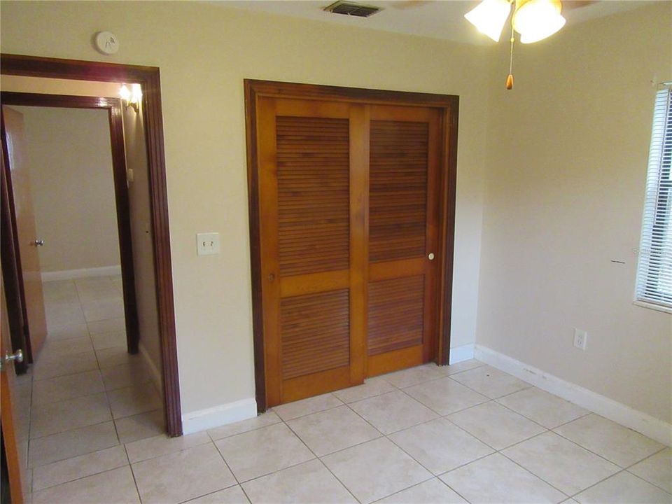 For Rent: $2,100 (2 beds, 1 baths, 1246 Square Feet)