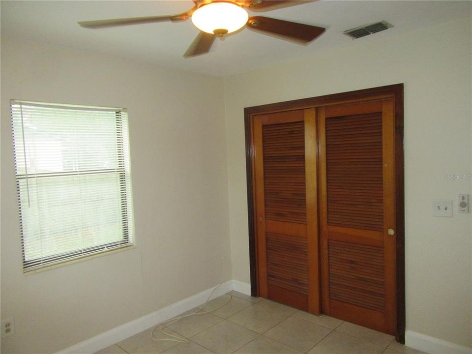 For Rent: $2,100 (2 beds, 1 baths, 1246 Square Feet)