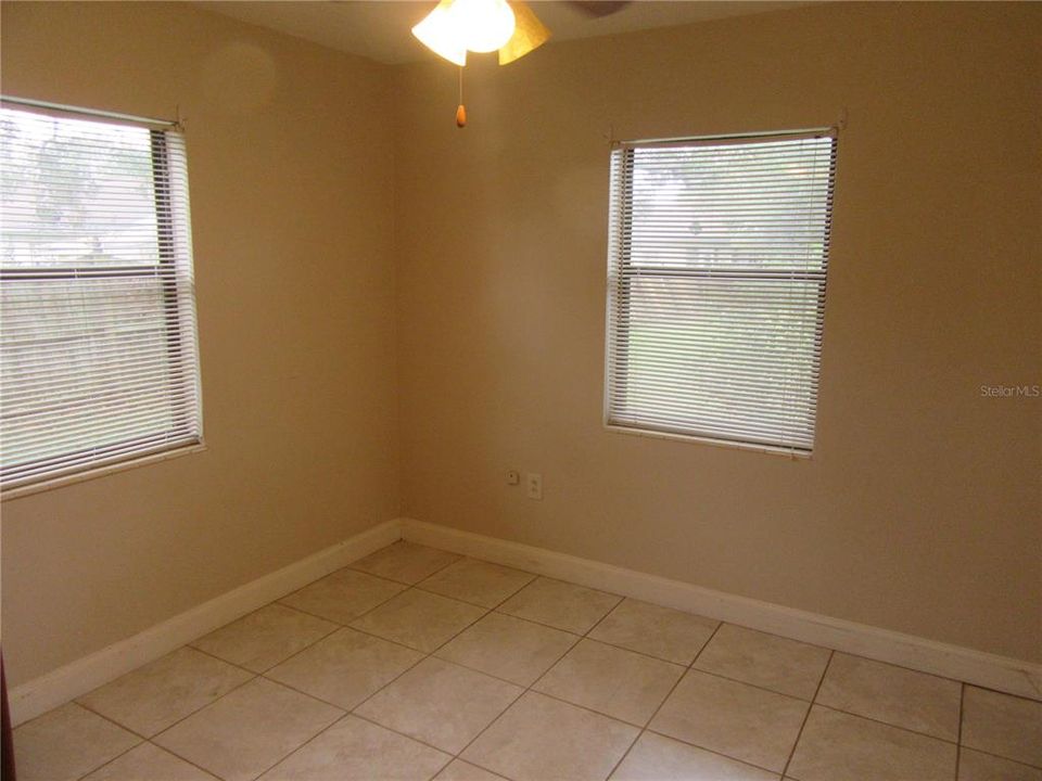 For Rent: $2,100 (2 beds, 1 baths, 1246 Square Feet)