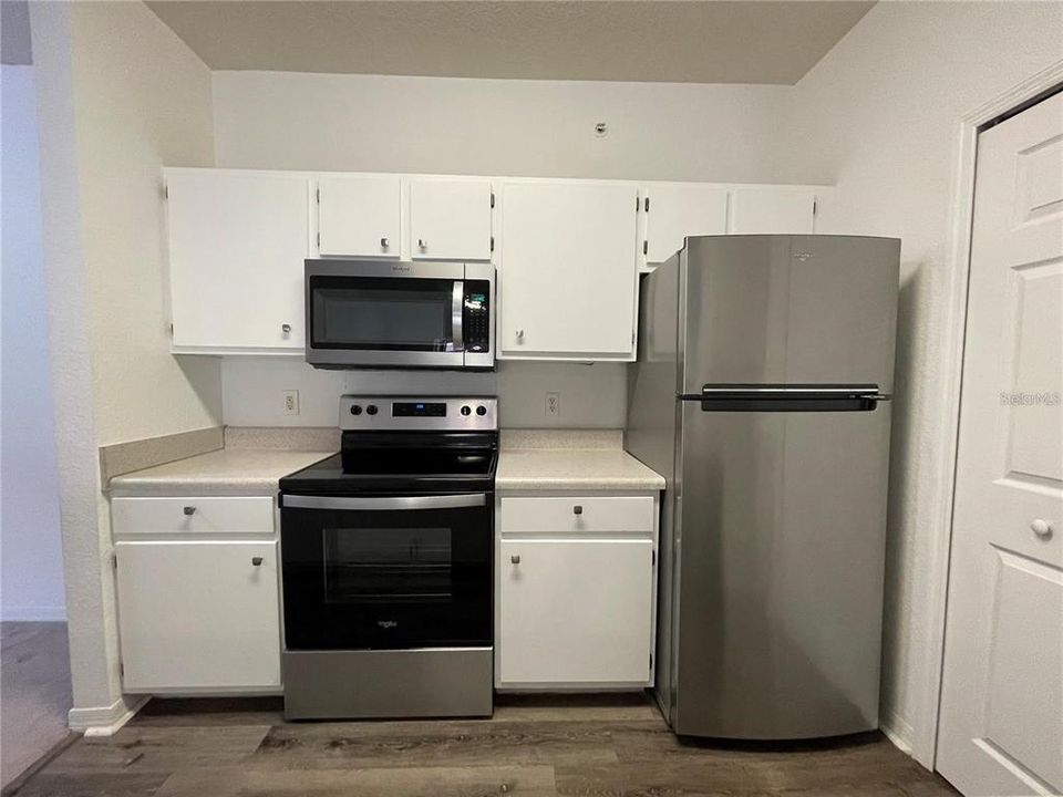 For Rent: $1,700 (2 beds, 2 baths, 1043 Square Feet)