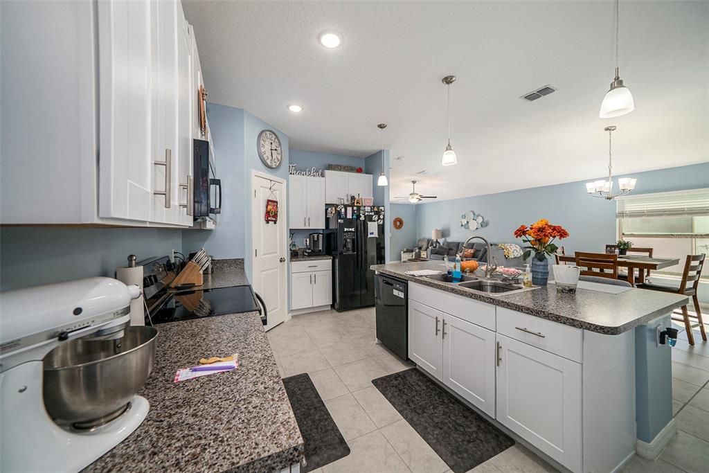 For Sale: $349,000 (4 beds, 2 baths, 1810 Square Feet)