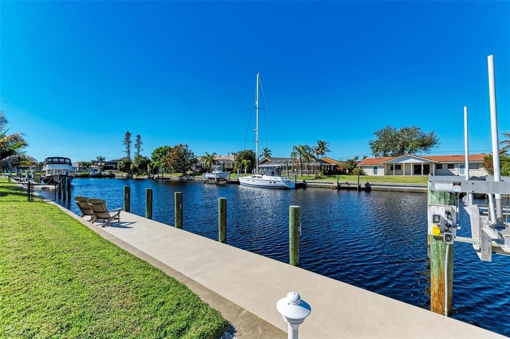 For Sale: $884,900 (3 beds, 2 baths, 2009 Square Feet)