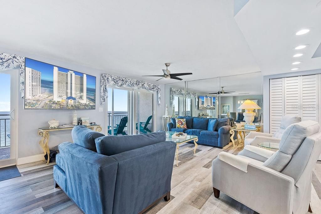 Active With Contract: $725,000 (3 beds, 3 baths, 2067 Square Feet)