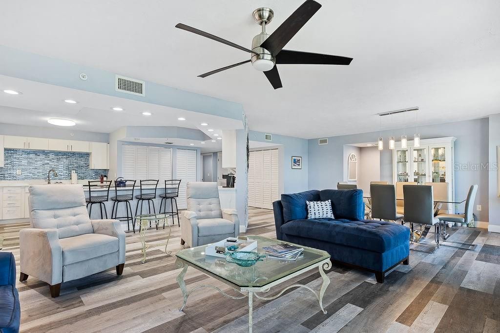 Active With Contract: $725,000 (3 beds, 3 baths, 2067 Square Feet)