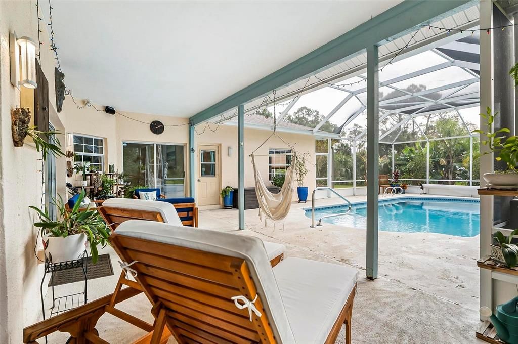 Rear Pool & Covered Patio