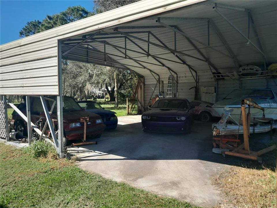 5 CAR CARPORT