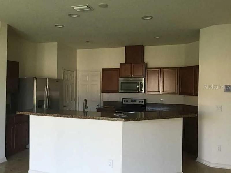 For Rent: $2,800 (4 beds, 2 baths, 2231 Square Feet)