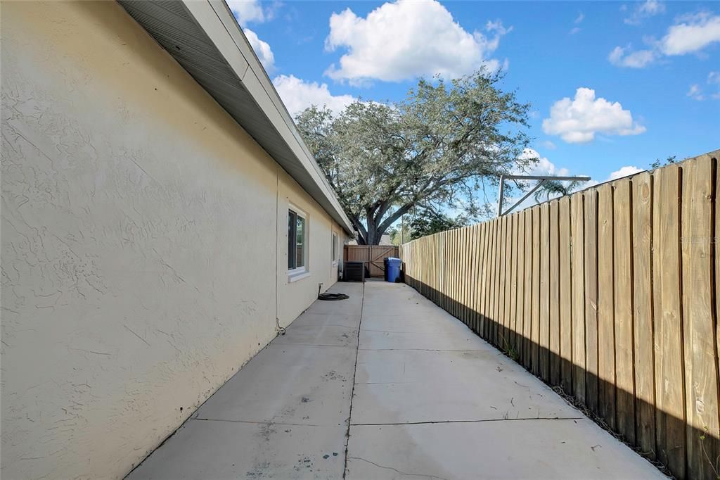 Active With Contract: $630,000 (4 beds, 3 baths, 2109 Square Feet)