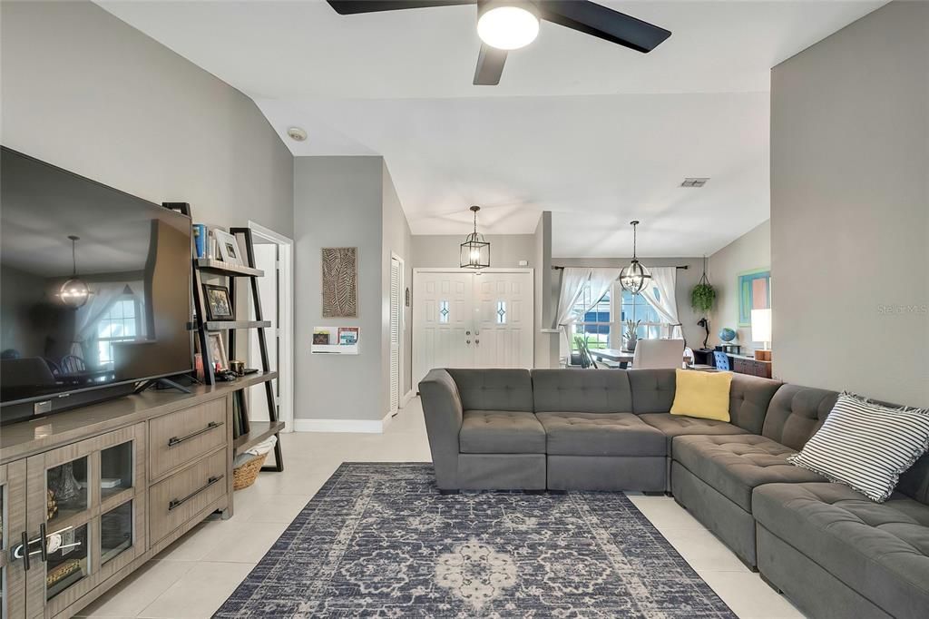 Active With Contract: $630,000 (4 beds, 3 baths, 2109 Square Feet)