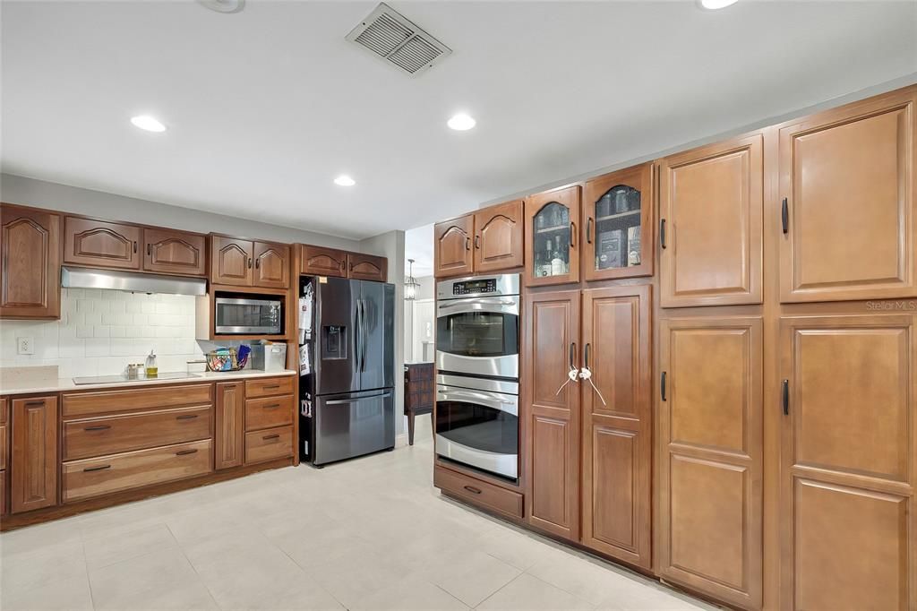 Active With Contract: $630,000 (4 beds, 3 baths, 2109 Square Feet)