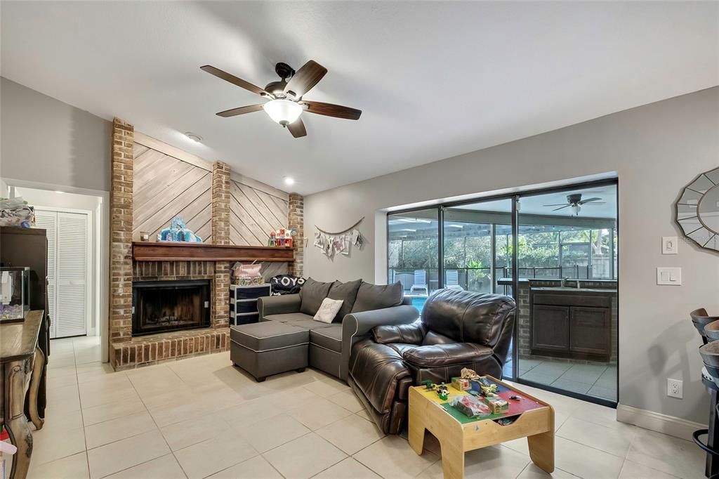 Active With Contract: $630,000 (4 beds, 3 baths, 2109 Square Feet)