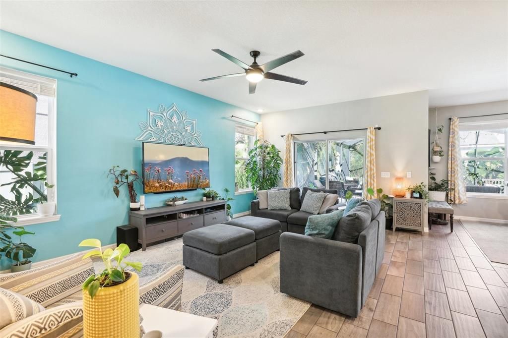 Active With Contract: $545,000 (4 beds, 3 baths, 1965 Square Feet)