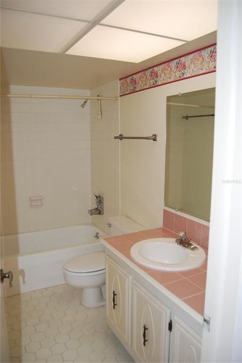 For Sale: $240,000 (2 beds, 2 baths, 1450 Square Feet)