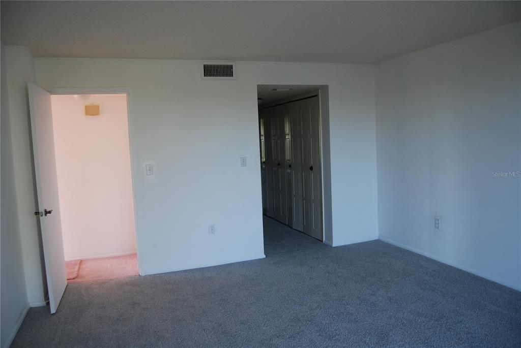 For Sale: $240,000 (2 beds, 2 baths, 1450 Square Feet)