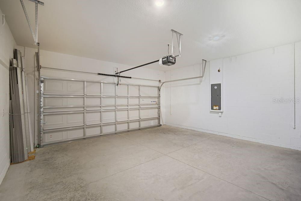 Active With Contract: $574,999 (4 beds, 3 baths, 3422 Square Feet)