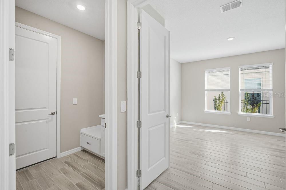 Active With Contract: $574,999 (4 beds, 3 baths, 3422 Square Feet)