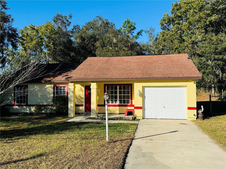 For Sale: $215,000 (3 beds, 2 baths, 1128 Square Feet)