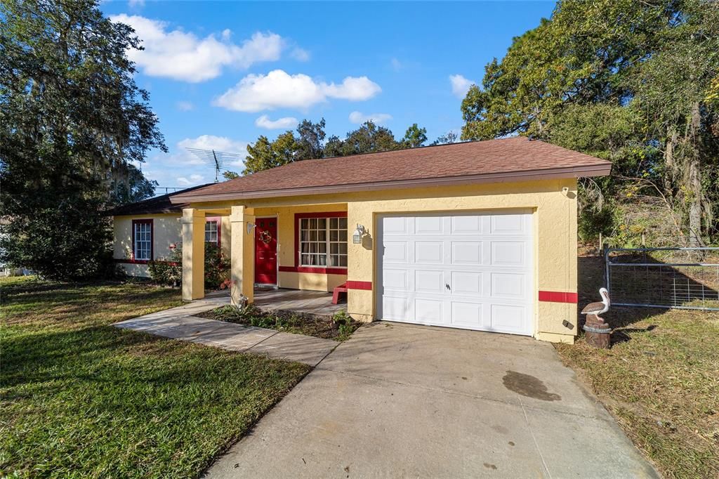 For Sale: $215,000 (3 beds, 2 baths, 1128 Square Feet)