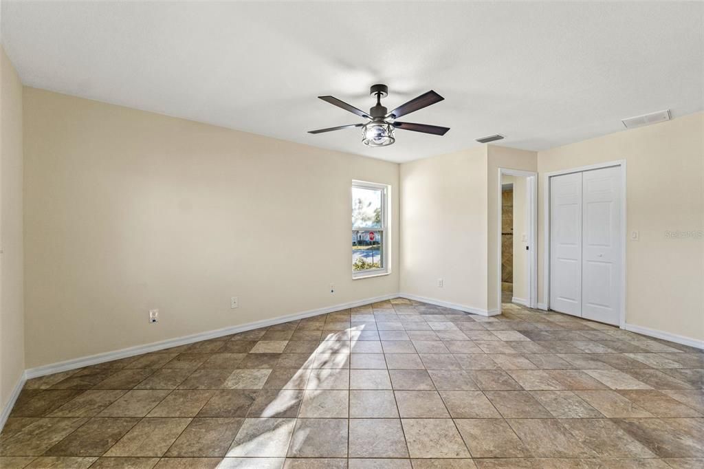 For Sale: $349,900 (3 beds, 2 baths, 1432 Square Feet)