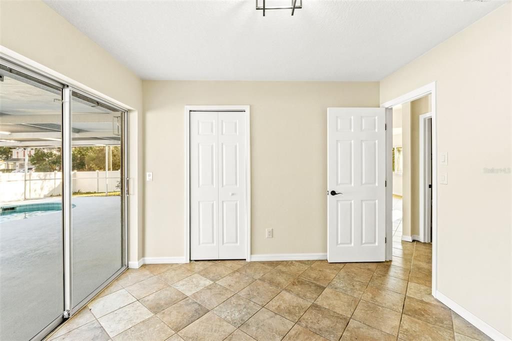 For Sale: $349,900 (3 beds, 2 baths, 1432 Square Feet)