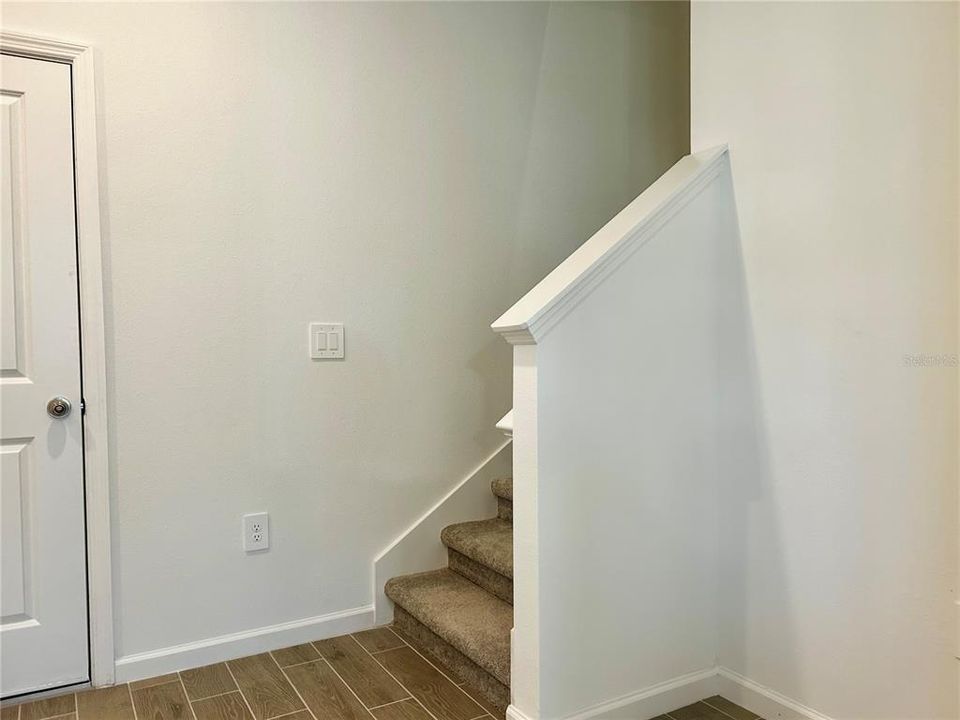 STAIRWAY TO 2ND FLOOR