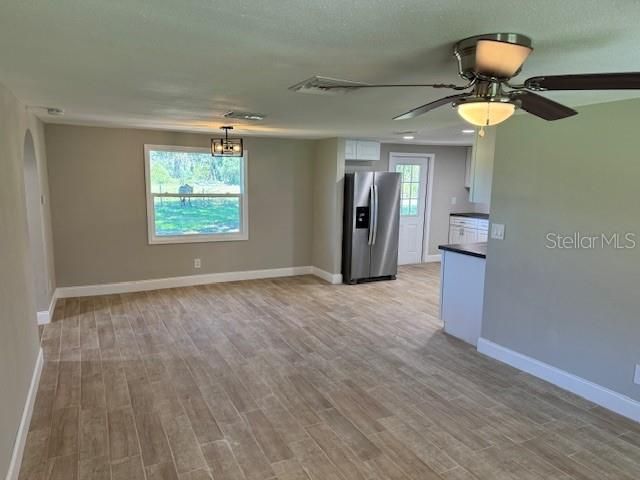 For Sale: $249,900 (3 beds, 2 baths, 1225 Square Feet)