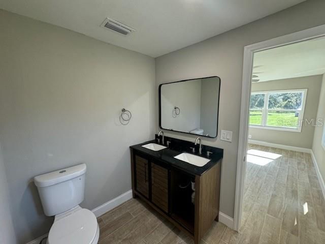 For Sale: $249,900 (3 beds, 2 baths, 1225 Square Feet)