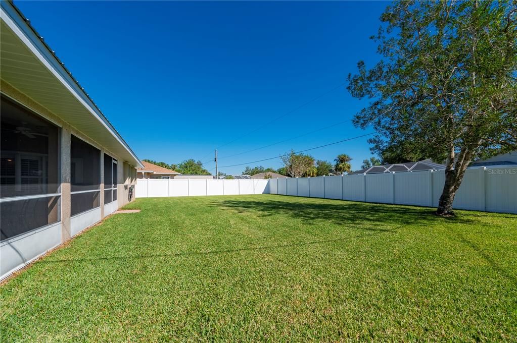 For Sale: $399,000 (3 beds, 2 baths, 1715 Square Feet)