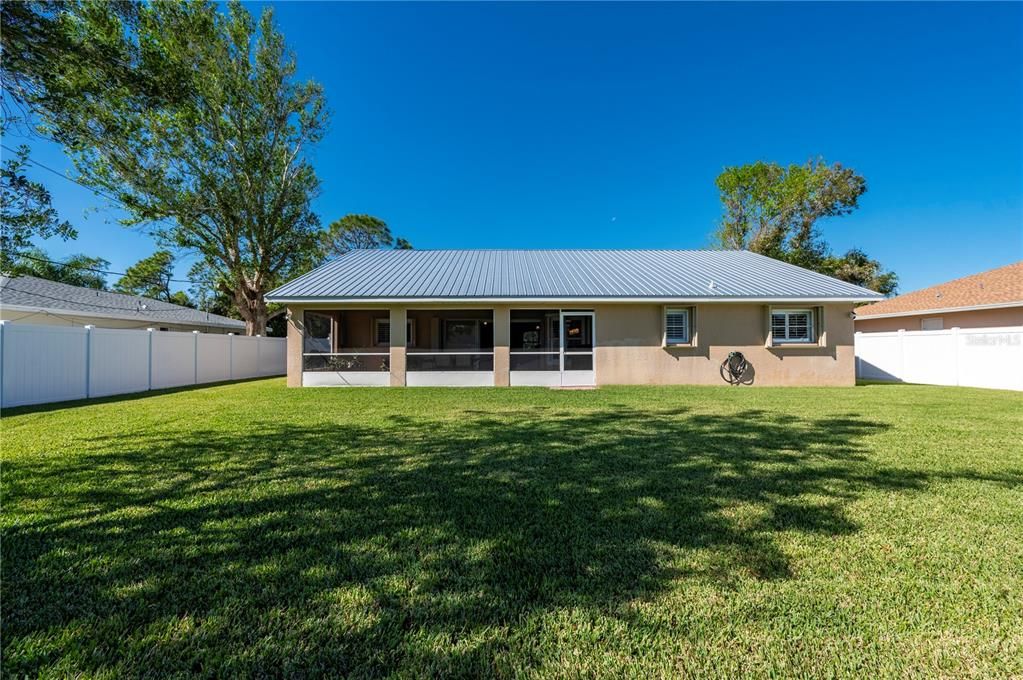 For Sale: $399,000 (3 beds, 2 baths, 1715 Square Feet)