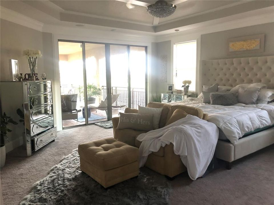 Masterbedroom with Lanai view