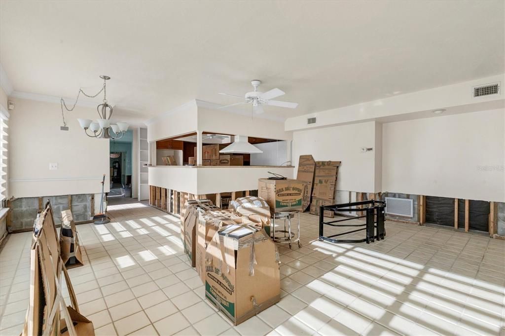 Family room/kitchen