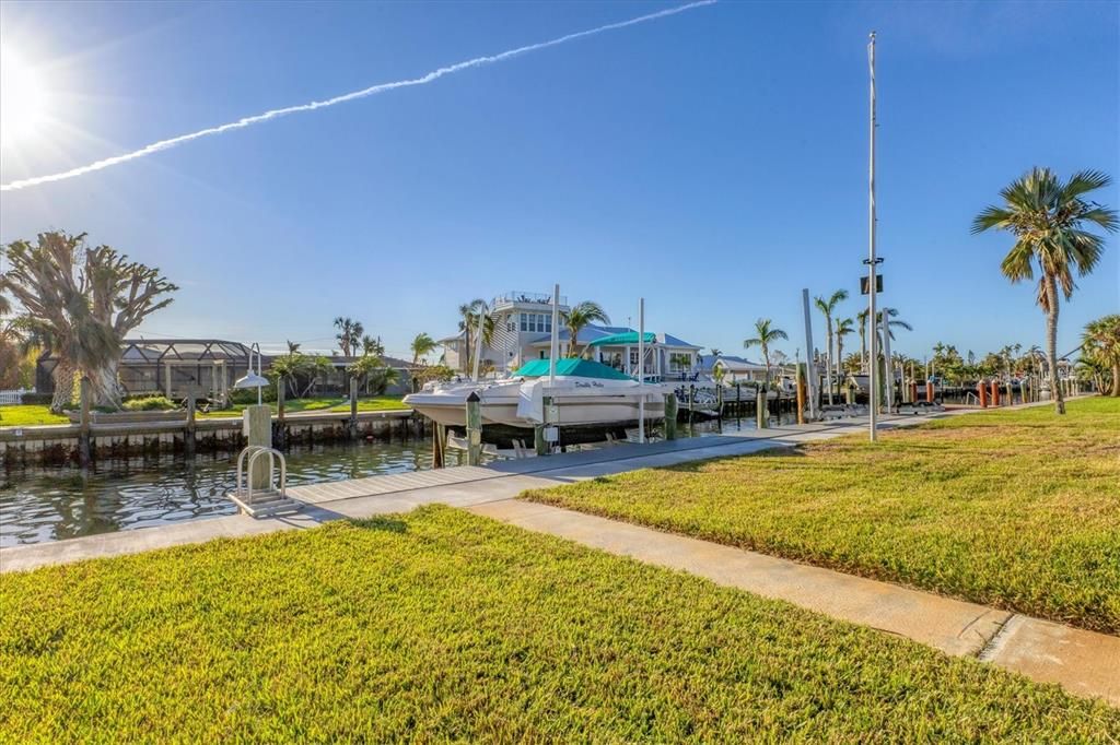 For Sale: $1,500,000 (3 beds, 3 baths, 2588 Square Feet)