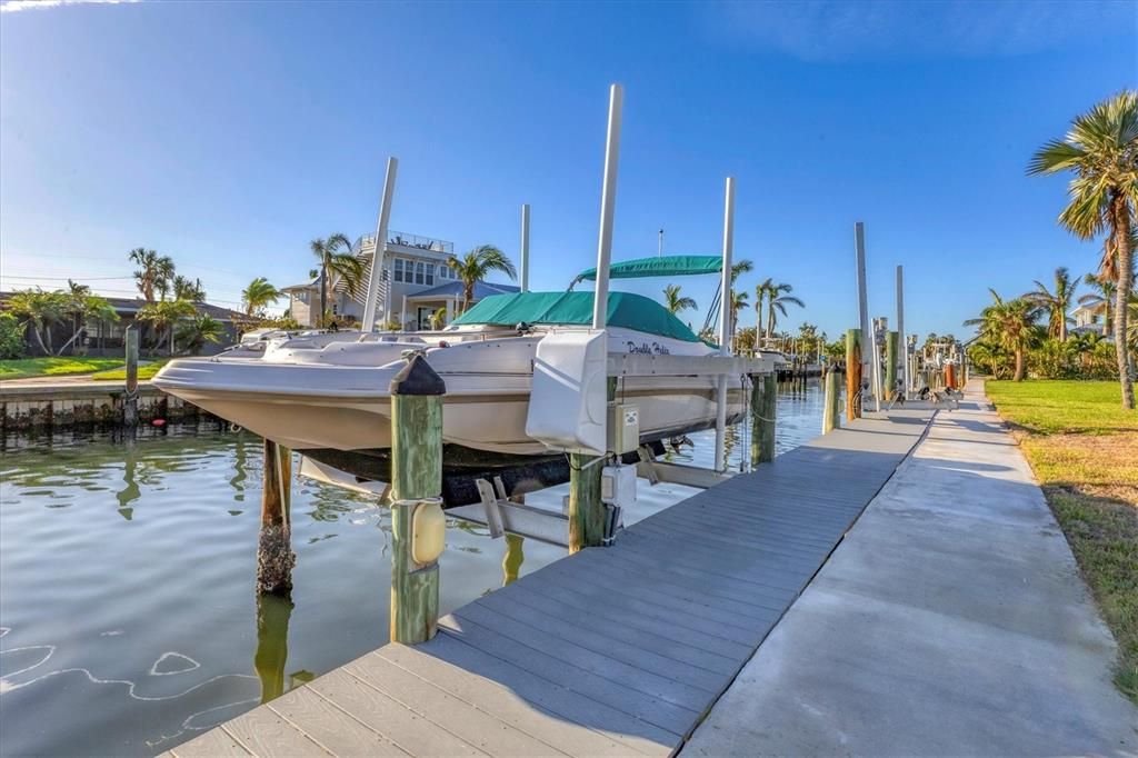 Composite dock/boat lift