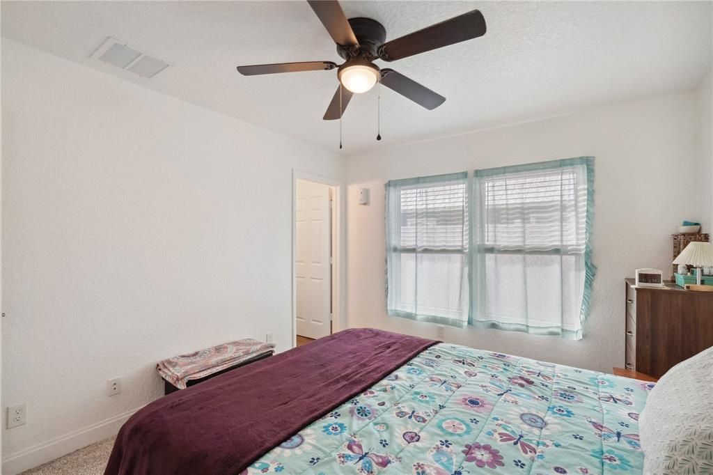 For Sale: $250,000 (3 beds, 2 baths, 1232 Square Feet)