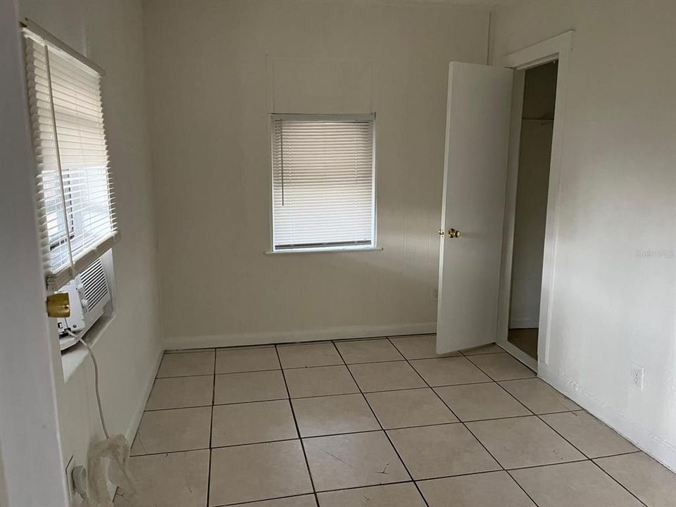 For Rent: $1,000 (1 beds, 1 baths, 500 Square Feet)