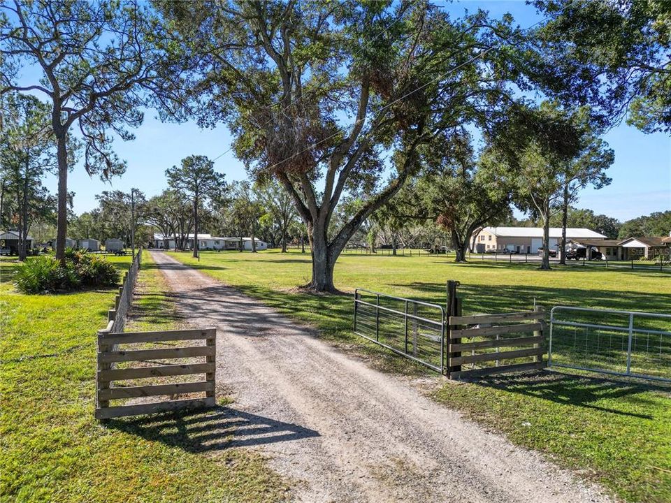 For Sale: $435,000 (3 beds, 2 baths, 1512 Square Feet)