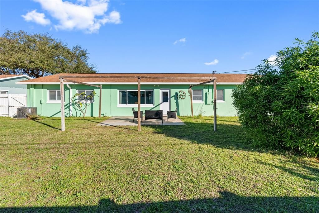 For Sale: $530,000 (4 beds, 2 baths, 1657 Square Feet)